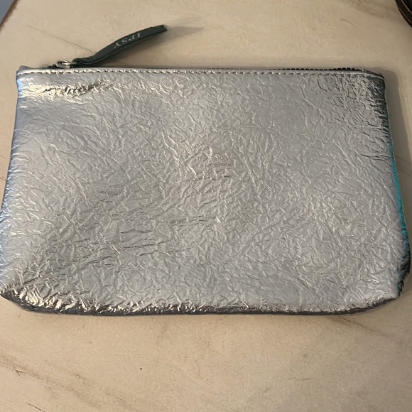 Set of 4 Ipsy Makeup Bags - Picture 6 of 8